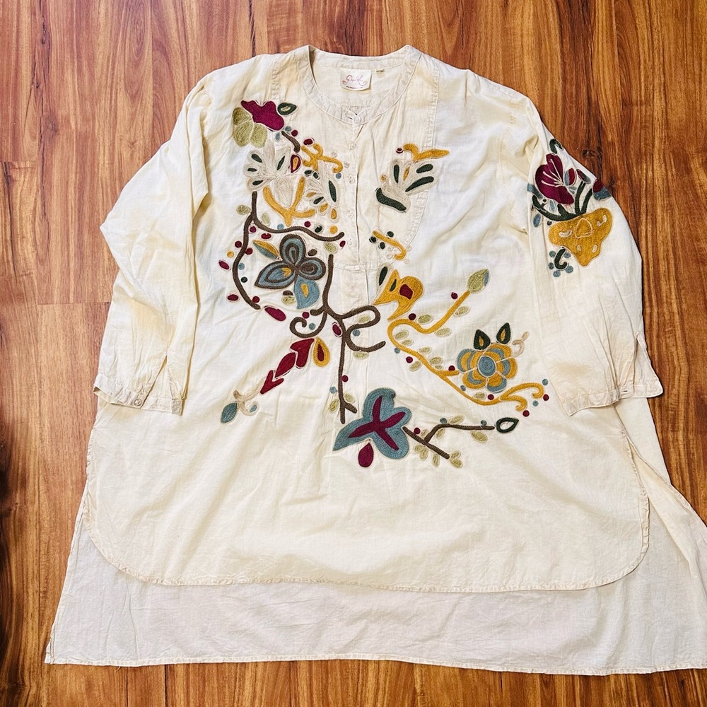 Paper Lace Embroidered Cream Tunic Top
